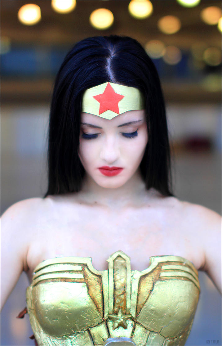 wonder_woman___prayer___by_oniksiyasofinikum-d5hhilw.jpg