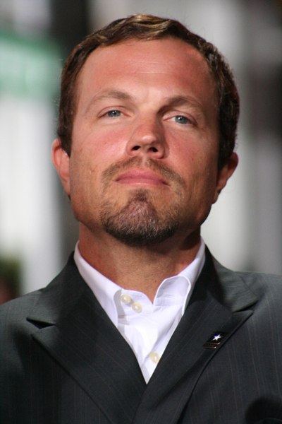 400px-Adam_Baldwin_Serenity_premiere_1.jpg