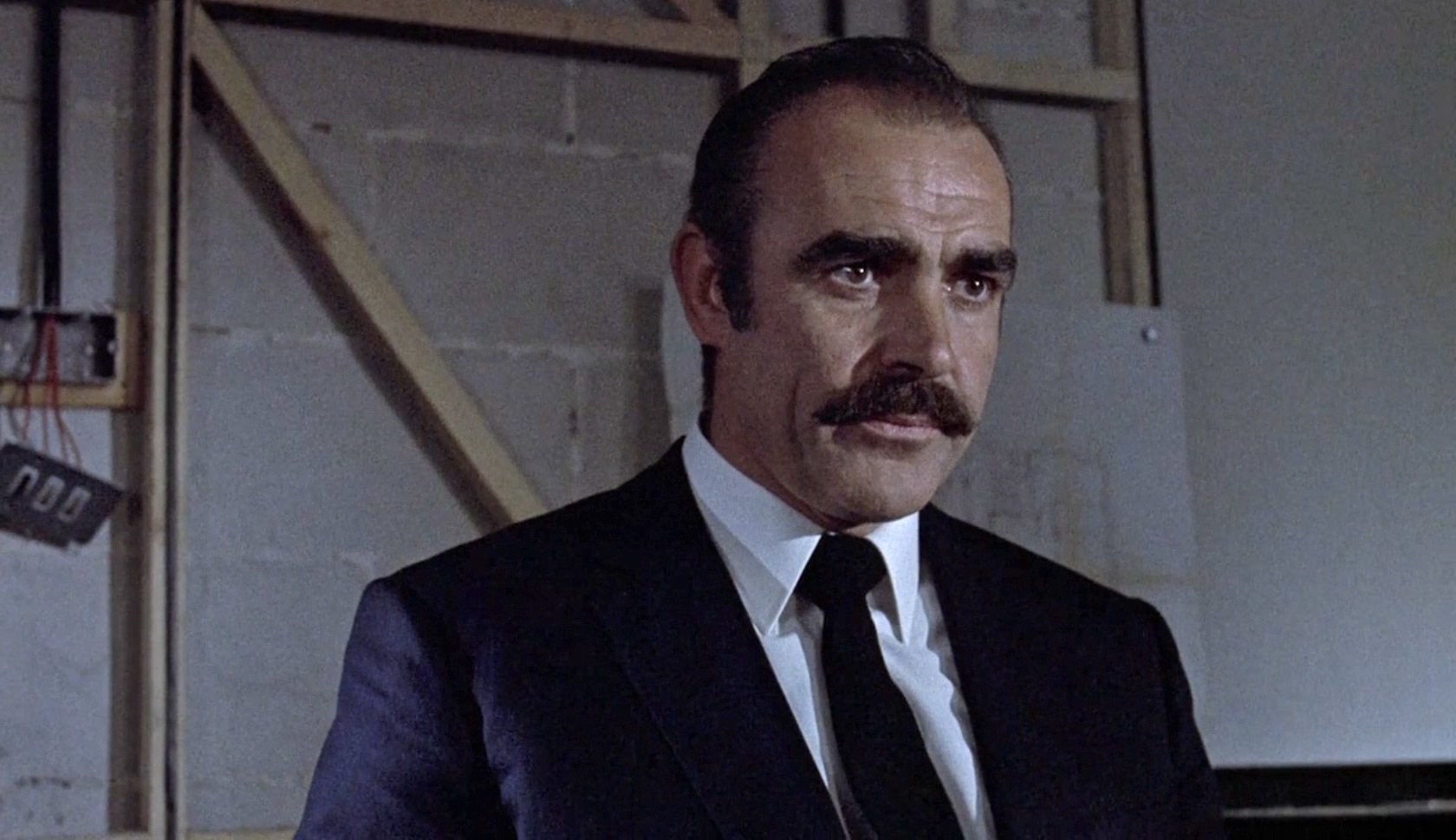 Sean-Connery-The-Offence-Navy-Suit-2.jpg