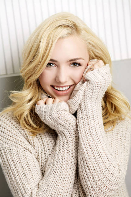 Peyton_List__Photo_courtesy_of_The_Falls_432x650.jpg