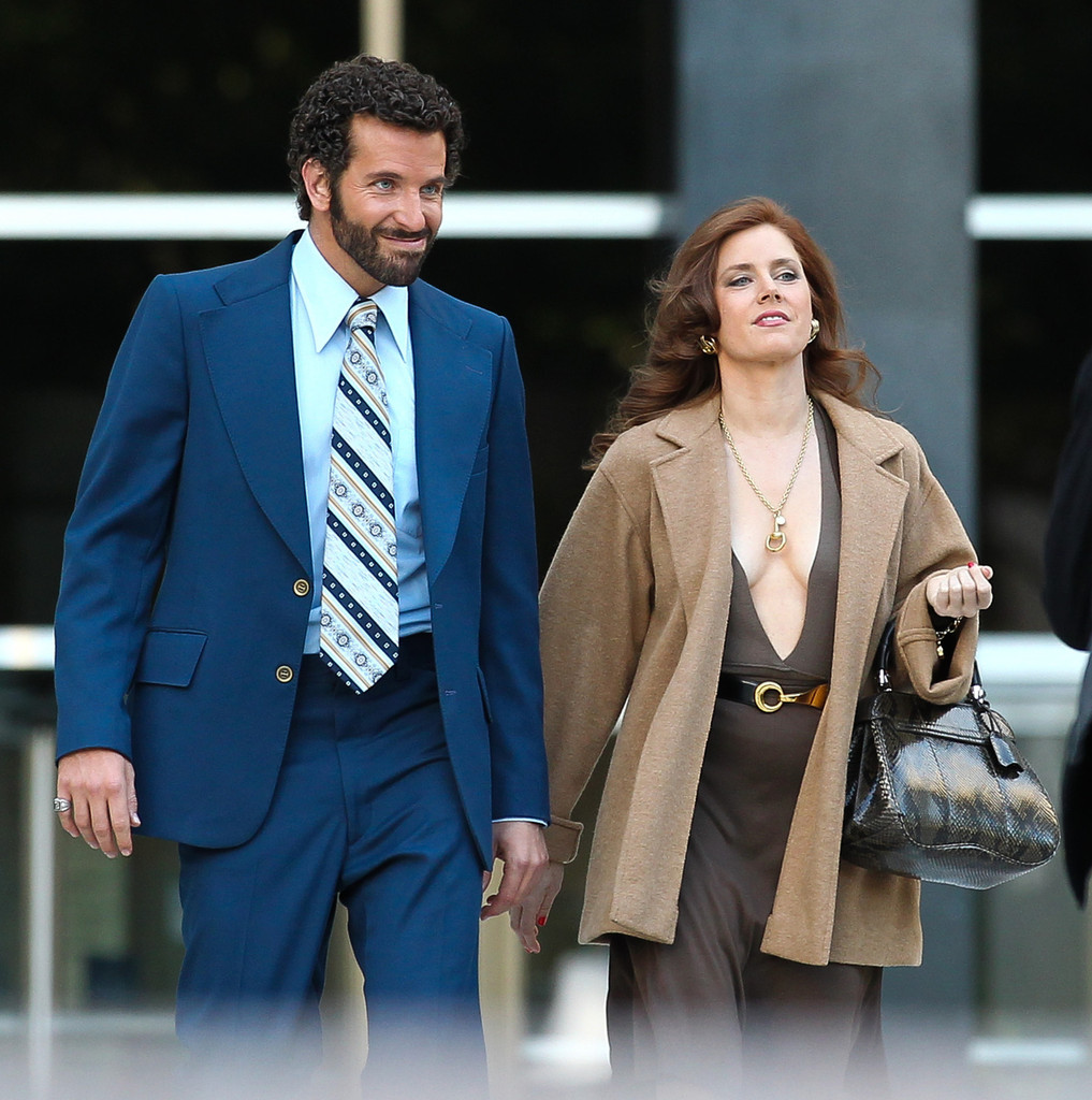 Amy-Adams-filming-American-Hustle-in-Boston--01.jpg