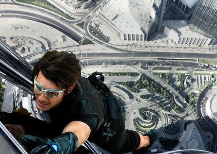 Tom_Cruise_on_Burj_Khalifa.jpg