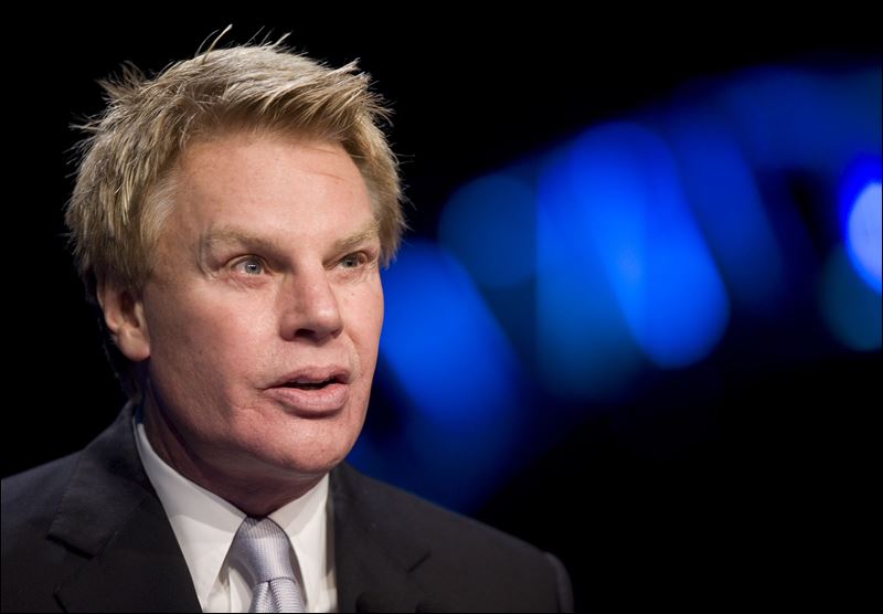 Michael-S-Jeffries-chairman-and-CEO-of-Abercrombie-Fitch.jpg