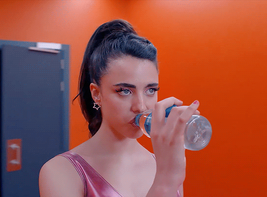 8064aeb98f0f2f7e83574ff70158145ee6cabe13.gif