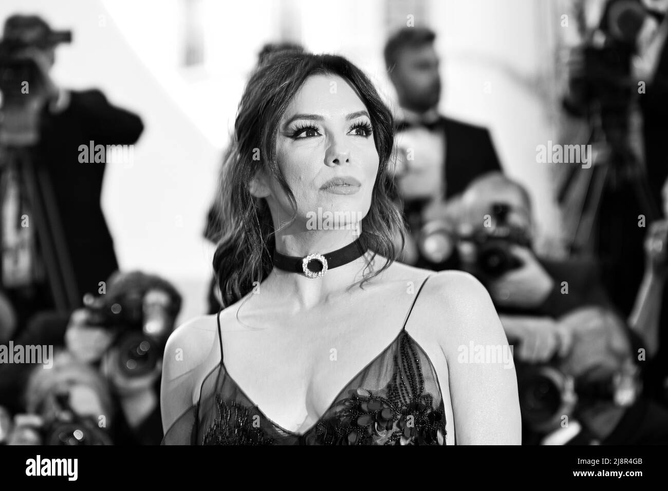 cannes-france-17th-may-2022-eva-longoria-attends-for-the-screening-of-the-film-final-cut-coupez-and-the-opening-ceremony-of-the-75th-cannes-film-festival-on-may-17-2022-in-cannes-france-credit-image-lurmaneyepix-via-zuma-press-wire-2J8R4GB.jpg