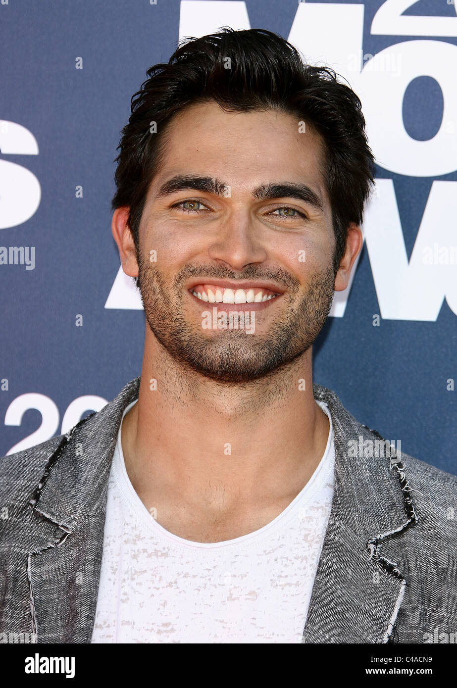 tyler-hoechlin-2011-mtv-movie-awards-universal-city-los-angeles-california-C4ACN9.jpg