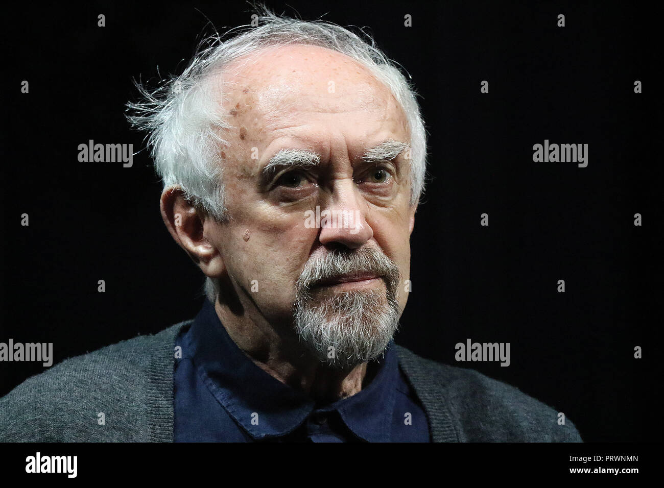 london-uk-4th-oct-2018-jonathan-pryce-the-height-of-the-storm-photocall-wyndhams-theatre-london-uk-04-october-2018-photo-by-richard-goldschmidt-credit-rich-goldalamy-live-news-PRWNMN.jpg