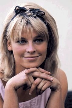 29b4f427648af65e60ffad0f0abf46c8--julie-christie-british-actresses.jpg