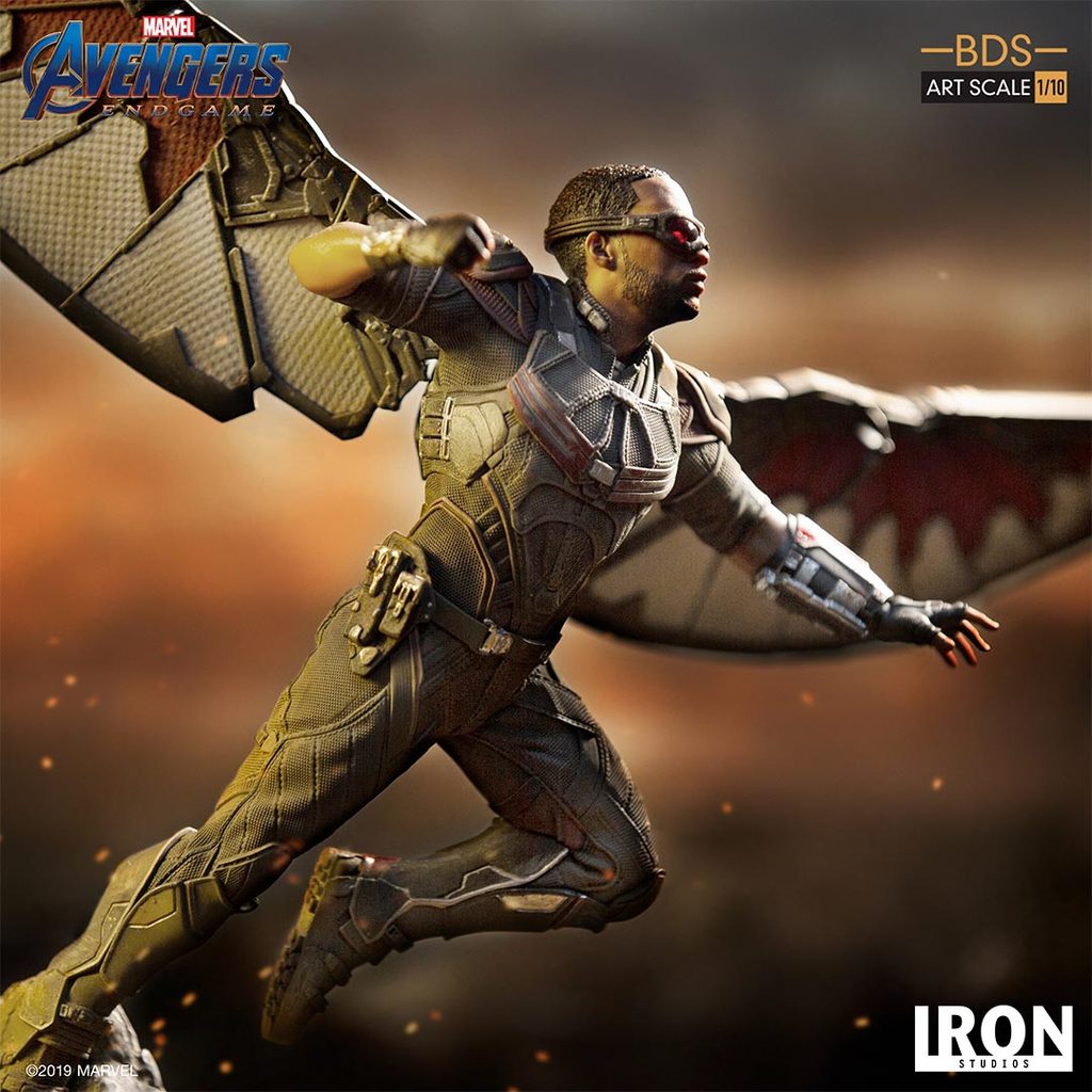 Iron-Studios-Endgame-Falcon-002.jpg