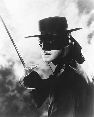 guy-williams-in-zorro-silver-screen.jpg