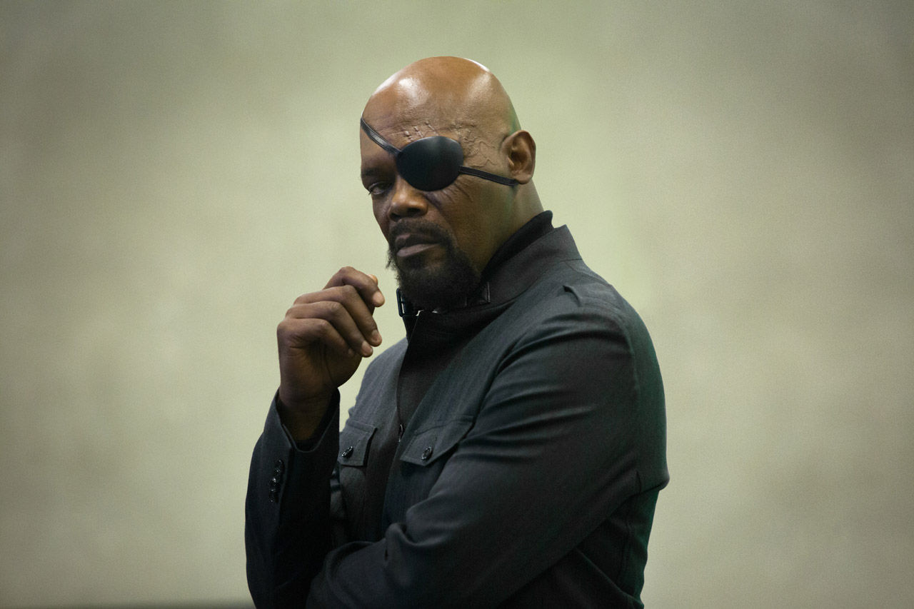 Samuel-L-Jackson-Nick-Fury-Formal-Uniform-Captain-America-2.jpg