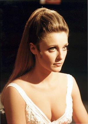 sharon-tate-in-valley-of-the-dolls.jpg
