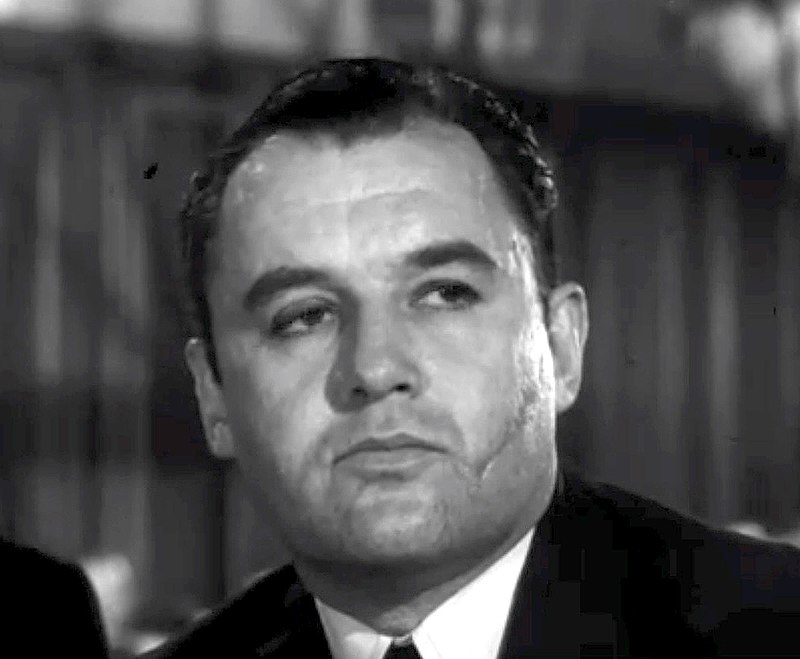 800px-Rod_Steiger_Al_Capone_2.jpg