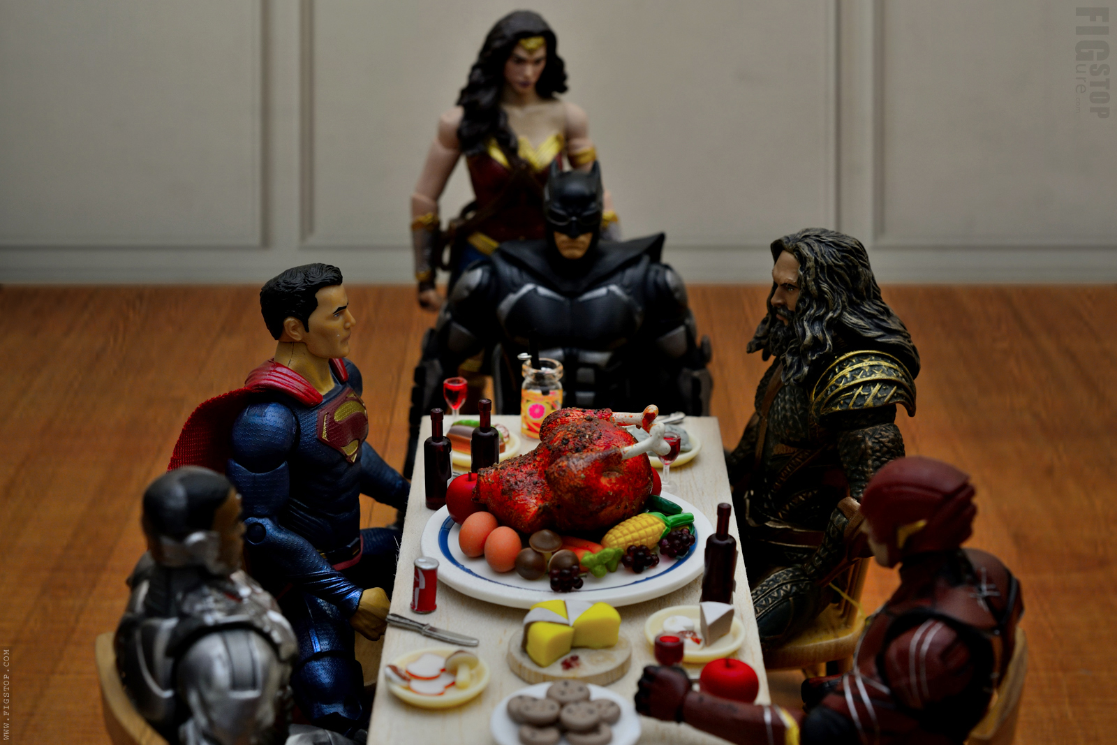 Justice-League-Thanksgiving-1.jpg