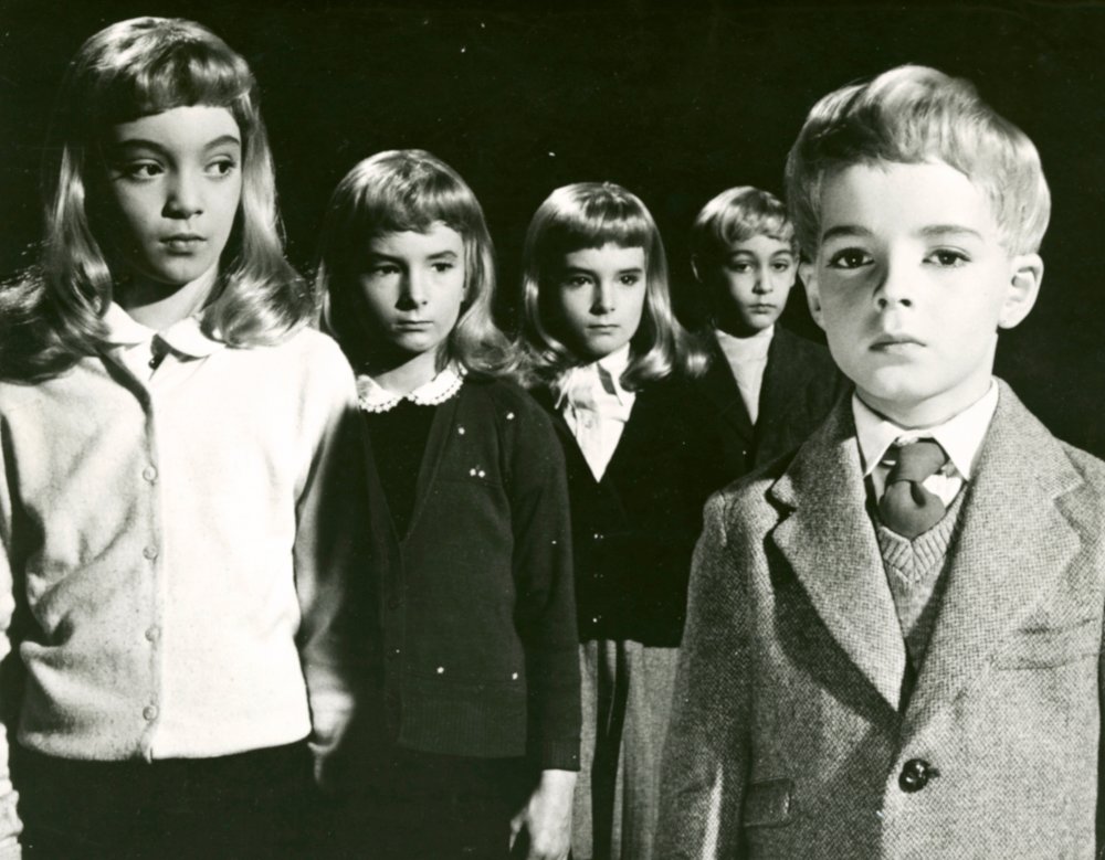 village-of-the-damned-1960-002-children-assembled_1.jpg